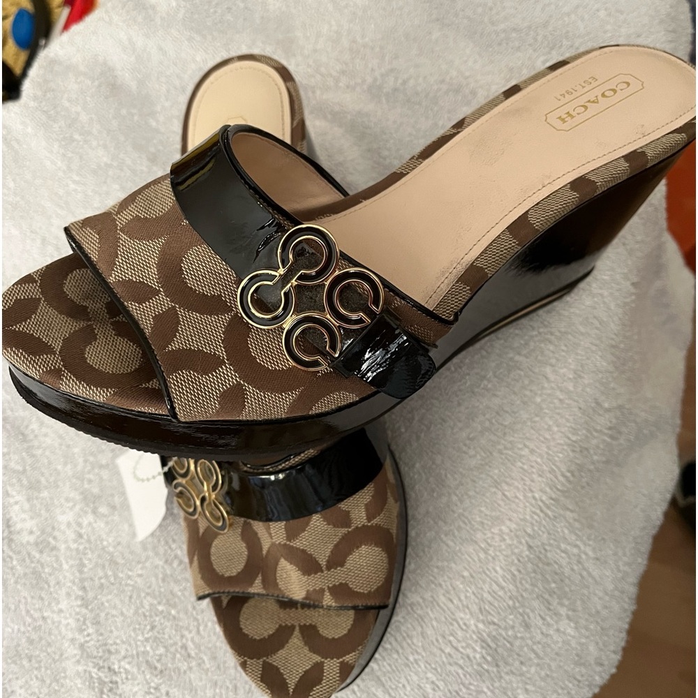 Coach Geri Khaki Brown Signature Wedge Sandal 9B